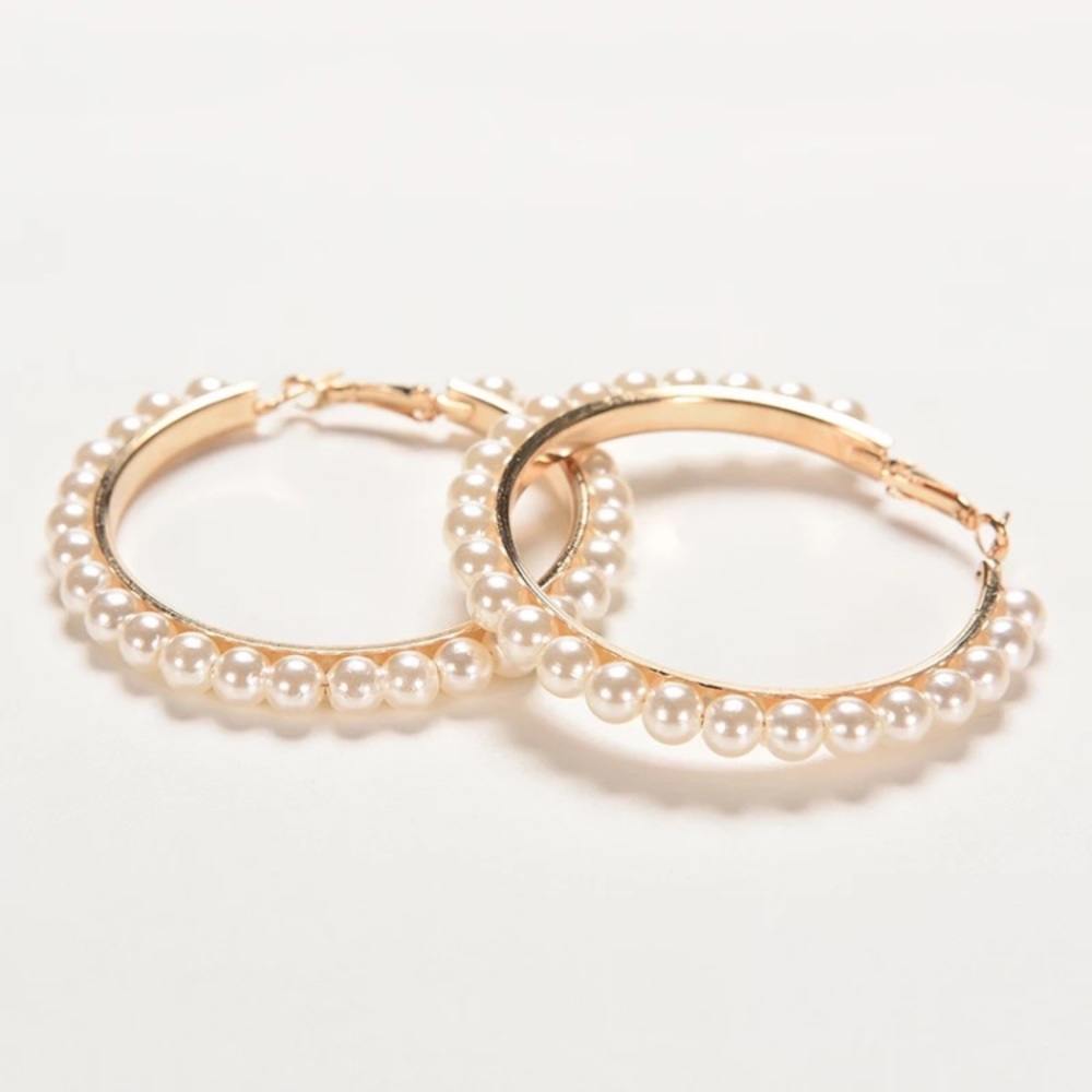 ⚪️ 3 / $20 ⚪️❗️ Pearl earrings